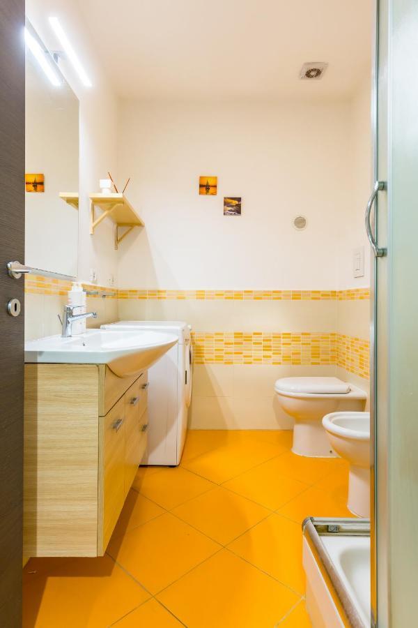 Sansevero Family Apartment By Wonderful Italy Naples Exterior photo